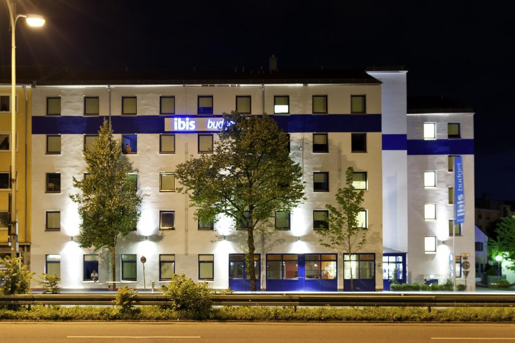 Ibis Budget Muenchen City Sued Bagian luar foto